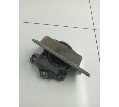 Опора двигателя левая