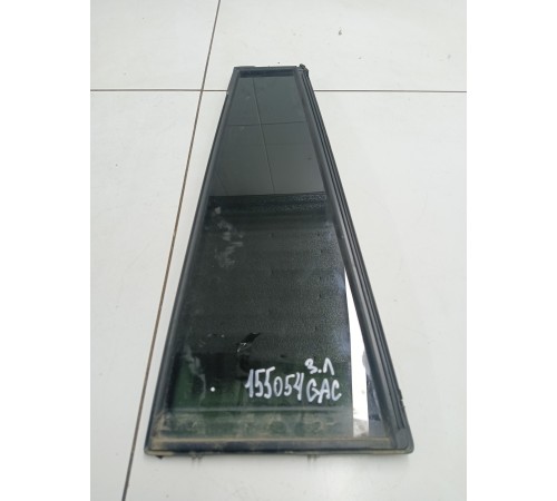 Форточка двери глухая задняя левая