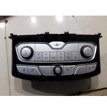 Блок управления климатом(передний)