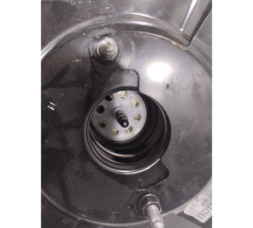 Вакуумный усилитель тормозов