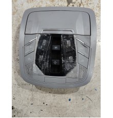 Плафон внутреннего освещения салона передний