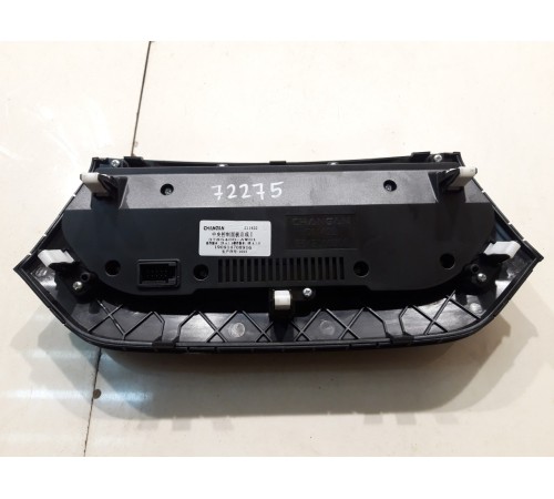 панель управления климатконтролем