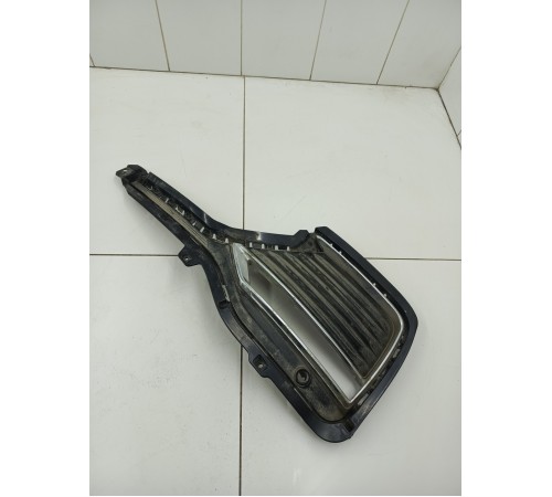 Рамка противотуманной фары ДХО левая