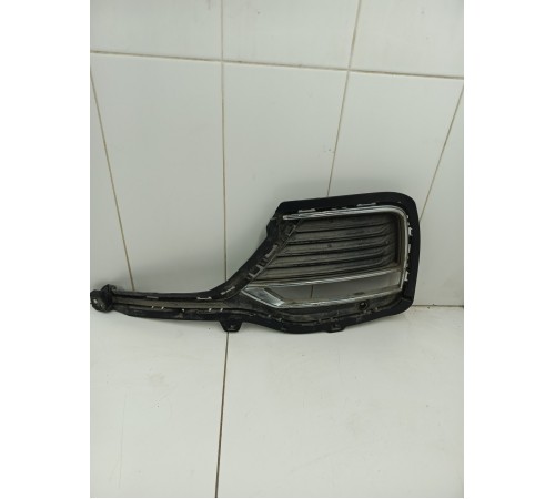 Рамка противотуманной фары ДХО левая