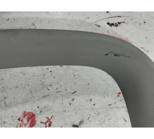 Обшивка багажника правая