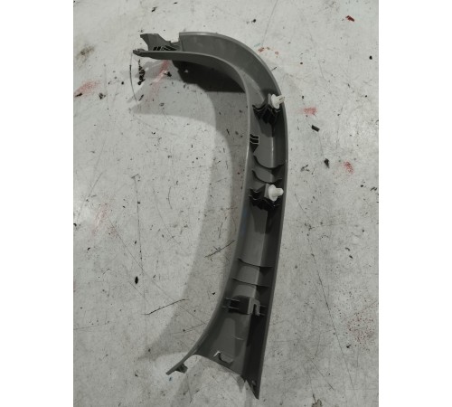 Обшивка багажника правая