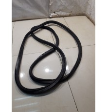 Уплотнитель багажника