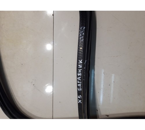 Уплотнитель багажника