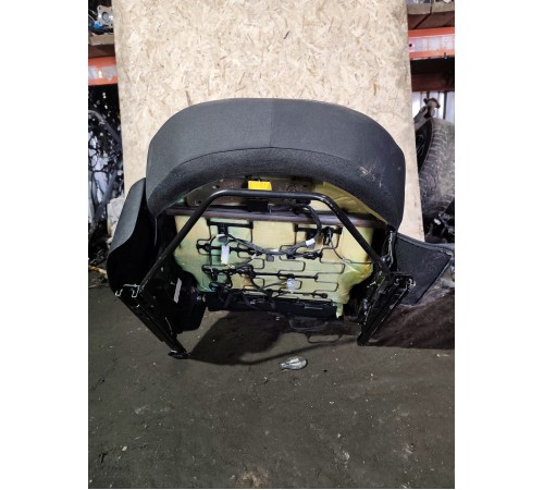 Сиденье переднее правое