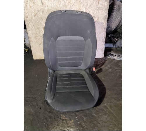 Сиденье переднее правое