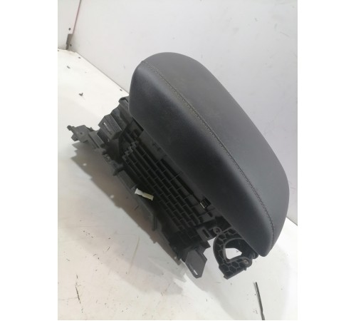 Бардачок центральной консоли