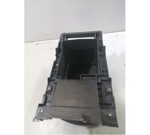 Бардачок центральной консоли