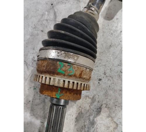 Привод (полуось) передний правый