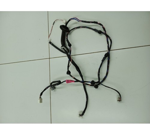 Электропроводка двери задняя левая