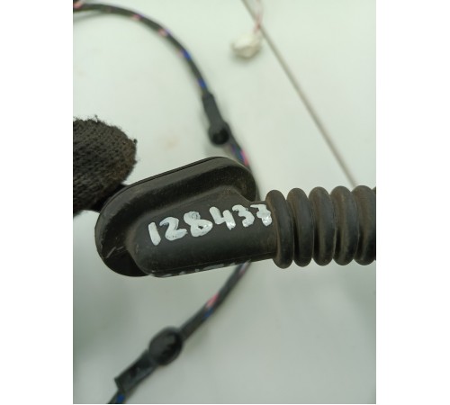 Электропроводка двери задняя левая