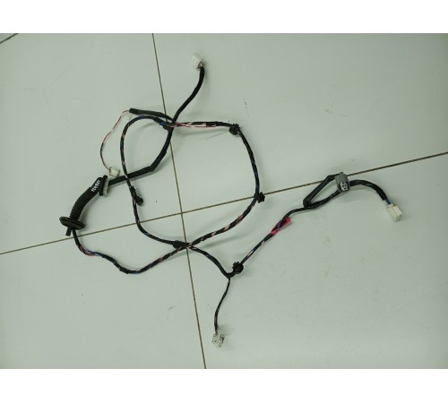 Электропроводка двери задняя левая