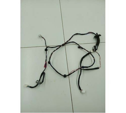 Электропроводка двери задняя левая