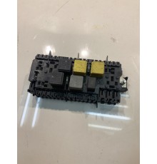 Блок предохранителей и реле (моторный отсек)