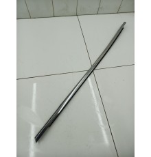 Уплотнитель стекла двери передний левый внешний