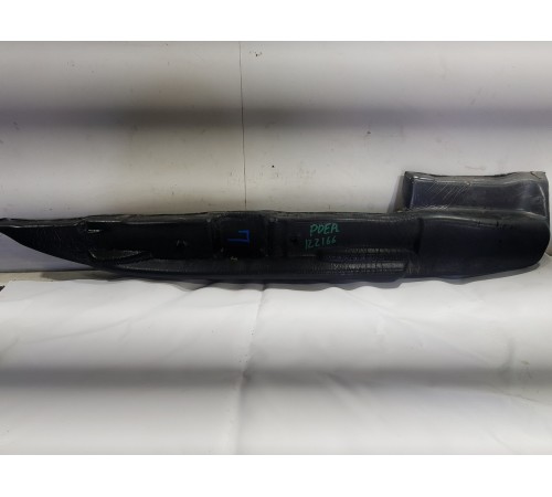 Уплотнитель крыла передний левый