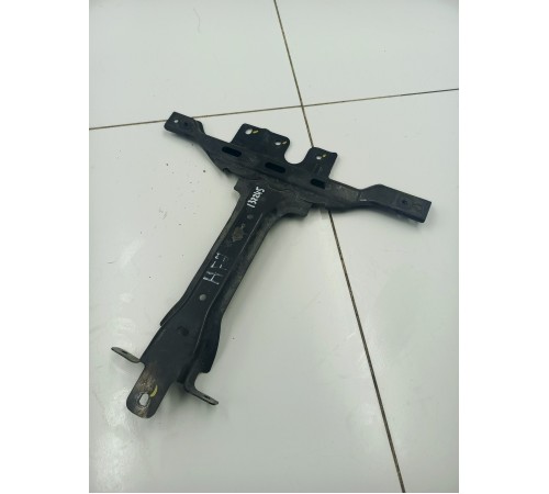 Кронштейн (стойка) замка капота