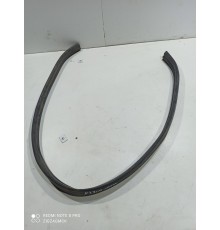 Уплотнитель капота