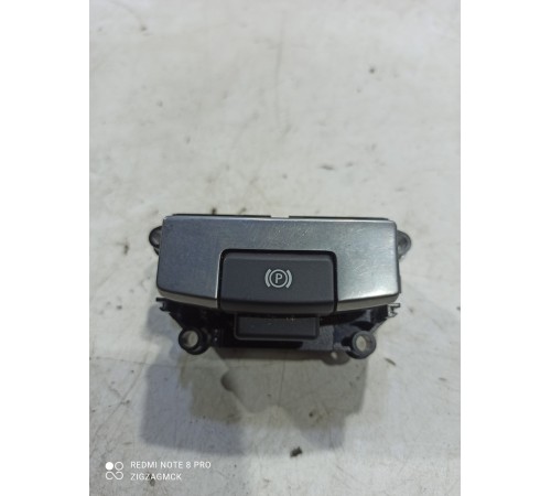 Кнопка стояночного тормоза