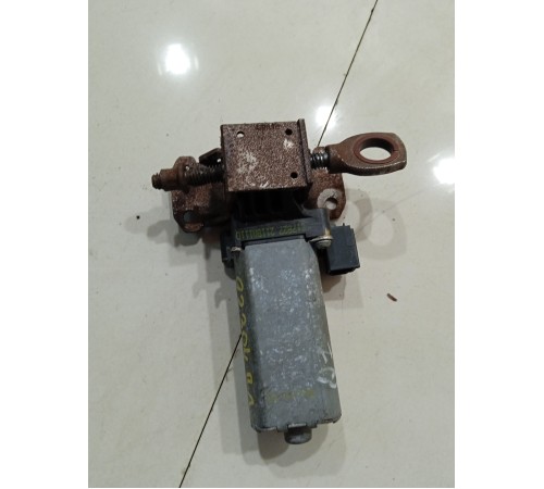 Моторчик регулировки наклона сиденья передний левый