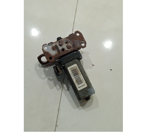 Моторчик регулировки наклона сиденья передний левый