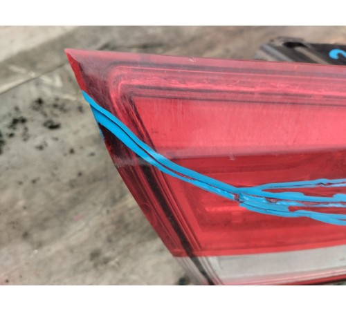 Фонарь крышки двери багажника левый внутренний