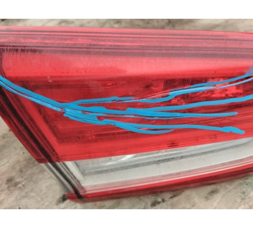 Фонарь крышки двери багажника левый внутренний