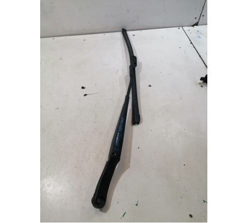 Поводок стеклоочистителя левый , водительский