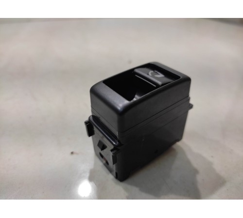 кнопка откидывания сиденья