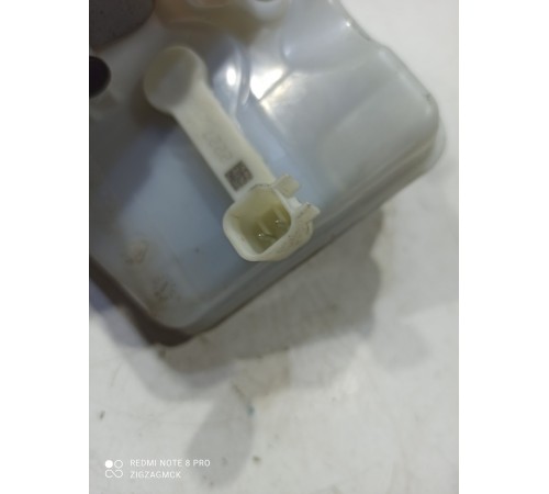 Главный тормозной цилиндр с бачком