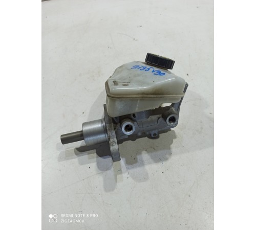 Главный тормозной цилиндр с бачком