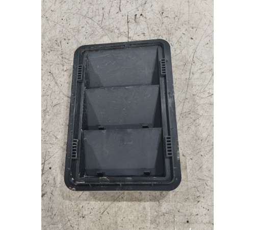 Решетка вентиляционная задняя правая