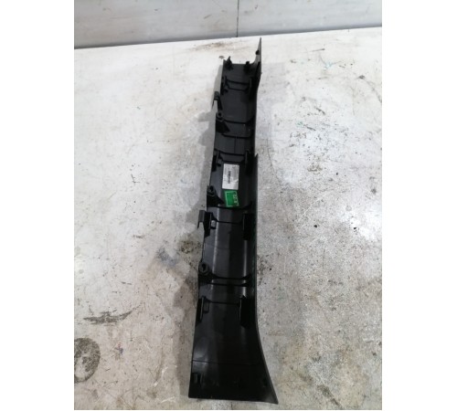 Накладка на порог передняя левая