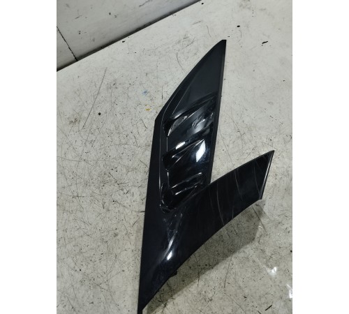 Накладка спойлера задняя правая