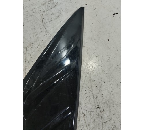 Накладка спойлера задняя правая