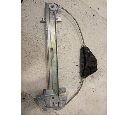 Cтеклоподъемник задний правый