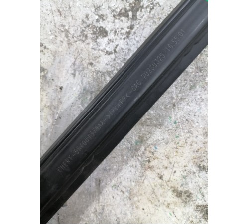 Уплотнитель стекла задний правый 