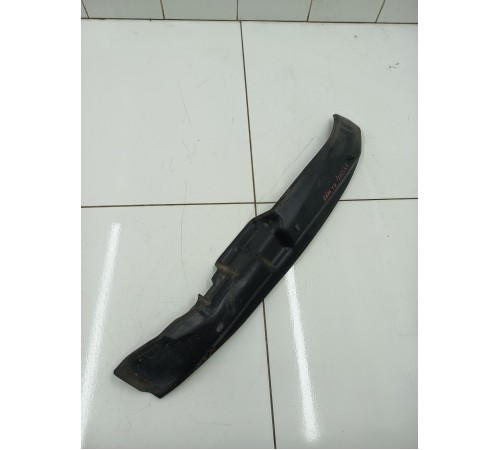 Уплотнитель крыла передний левый