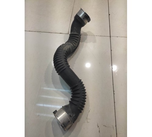 Патрубок интеркулера