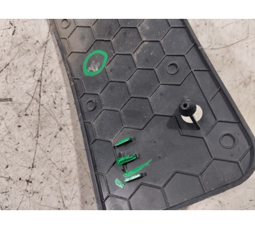 Накладка торпедо правая