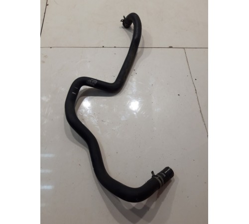 Патрубок системы охлаждения