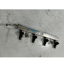 Топливная рампа с форсунками