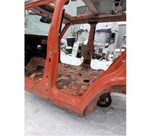 Порог со стойкой левый