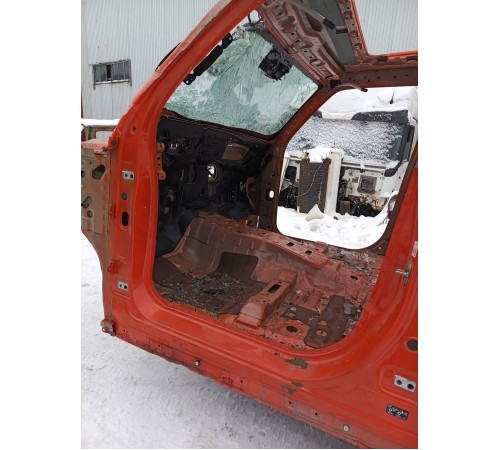 Порог со стойкой левый