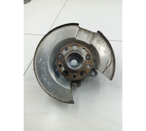 Кулак поворотный задний правый