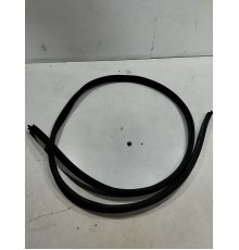 Уплотнитель двери(передний правый)